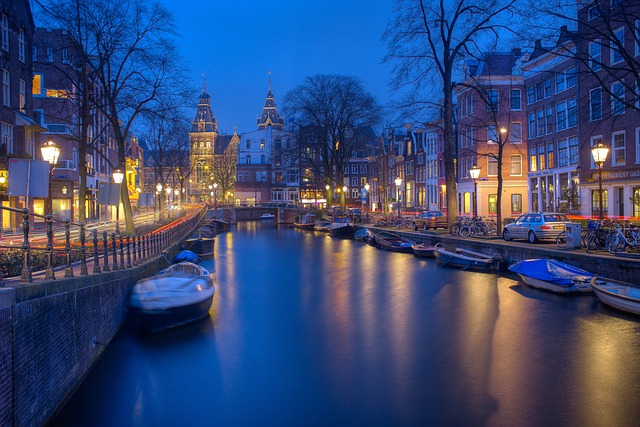 Ontdek de charmes van amsterdam met amsterdamtourguide.nl